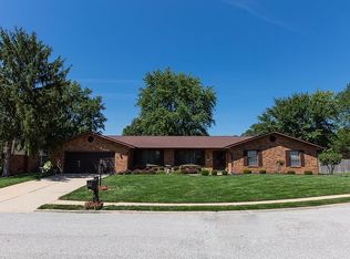 104 E Brittany Ln, O'Fallon, IL 62269
