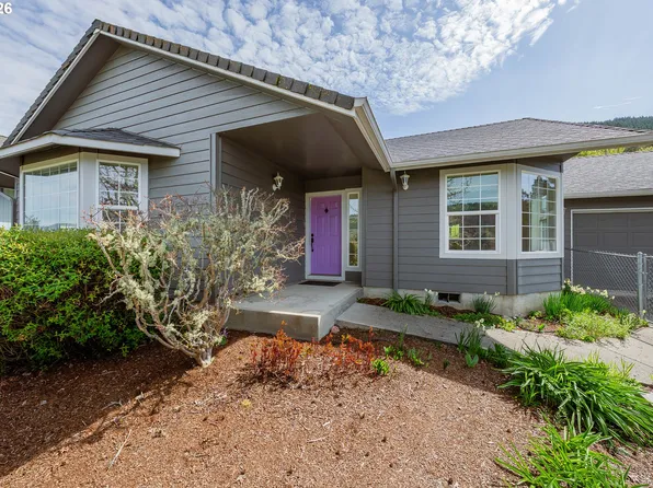 1074 Arburnia St, Myrtle Creek, OR 97457