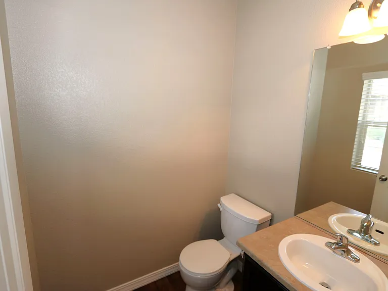 5651 Majestic Dr — Photo 5