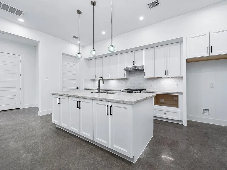 3411 McGowen St — Photo 9