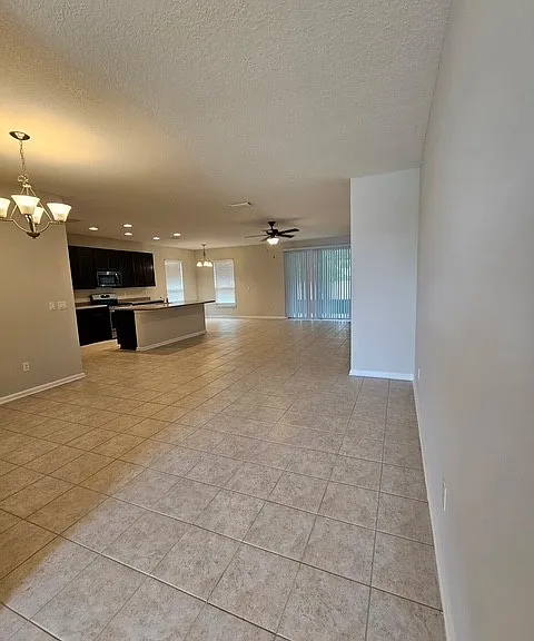 92008 Woodlawn Dr — Photo 2