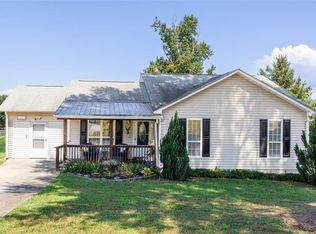 120 Fieldcrest Dr SE, Calhoun, GA 30701