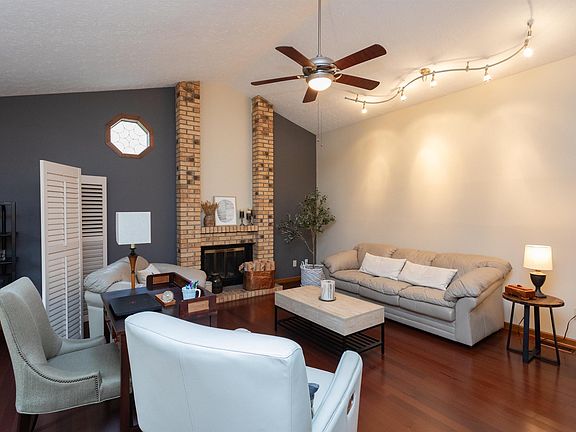 3rd image of 317 Lodi Ln