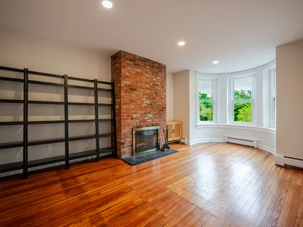 1105 E Capitol St SE APT 4, Washington, DC 20003