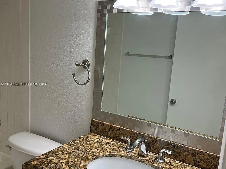 1561 Balfour Point Dr #B — Photo 18