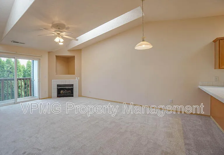 4000 NE 109th Ave #150M — Photo 6