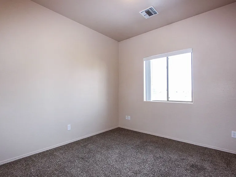 4400 N Phillip Dr — Photo 16