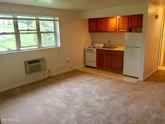 3rd image of 103 Monica Dr APT A6