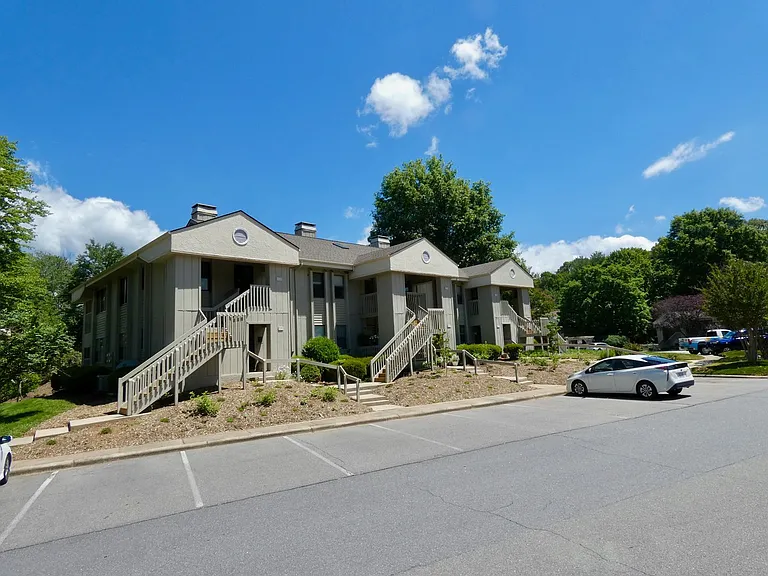 804 Abbey Cir — Photo 1