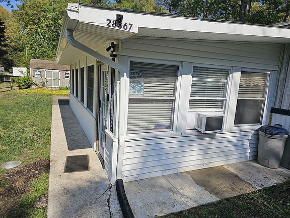 4th image of 28367 Cherokee Ave