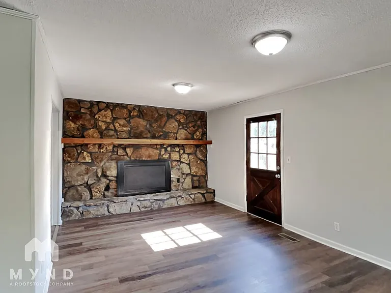 217 Marshall Dr — Photo 5