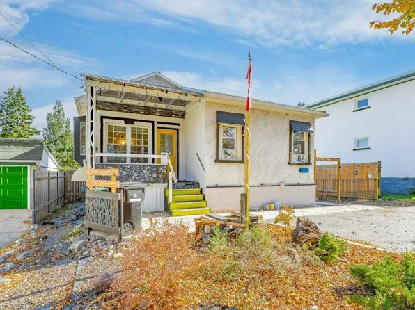 82 Kehl St, Kitchener, ON N2M 3T9