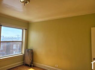 1758 E 72nd St #3, Chicago, IL 60649