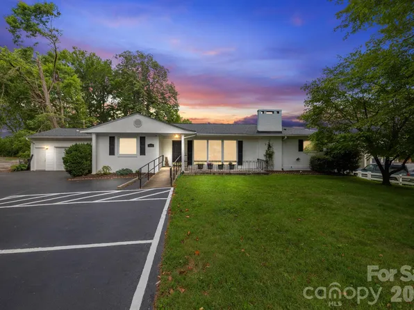 4295 Brevard Rd, Horse Shoe, NC 28742