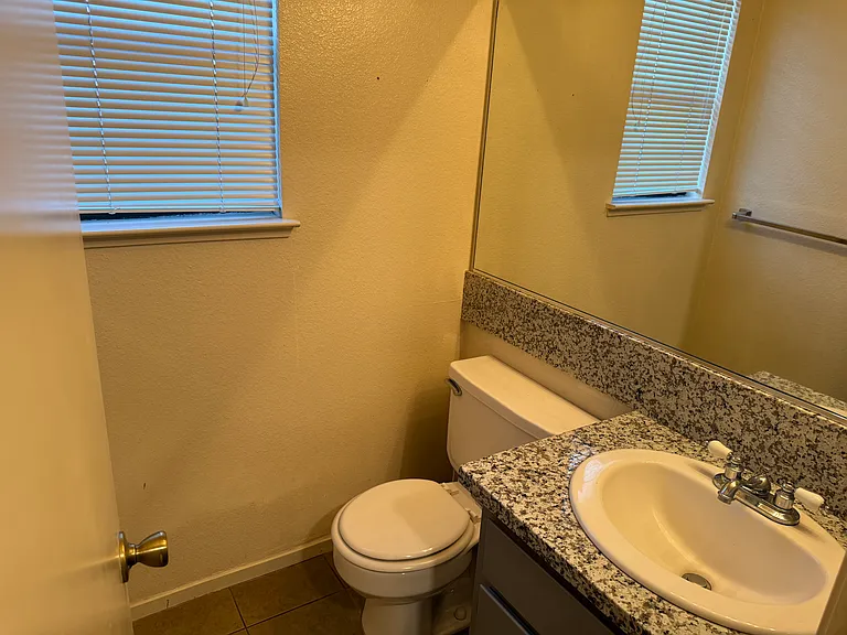 3155 Niagra St #122 — Photo 11