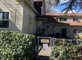 604 NW 4th St APT B, Grants Pass, OR