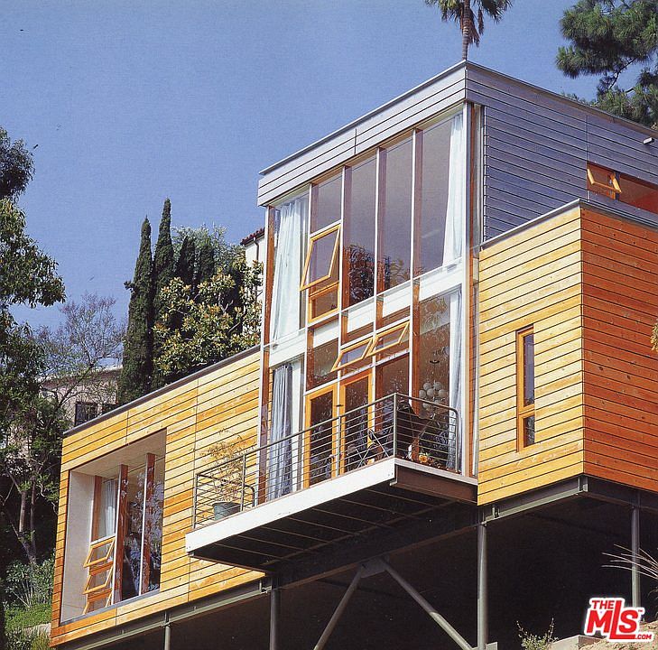 1st image of 3228 Fernwood Ave