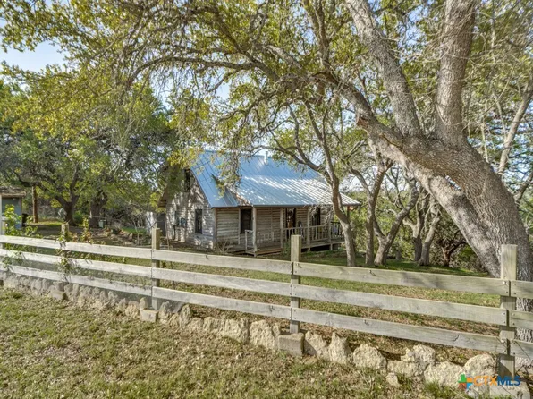 896 Cedar Cir, Blanco, TX 78606