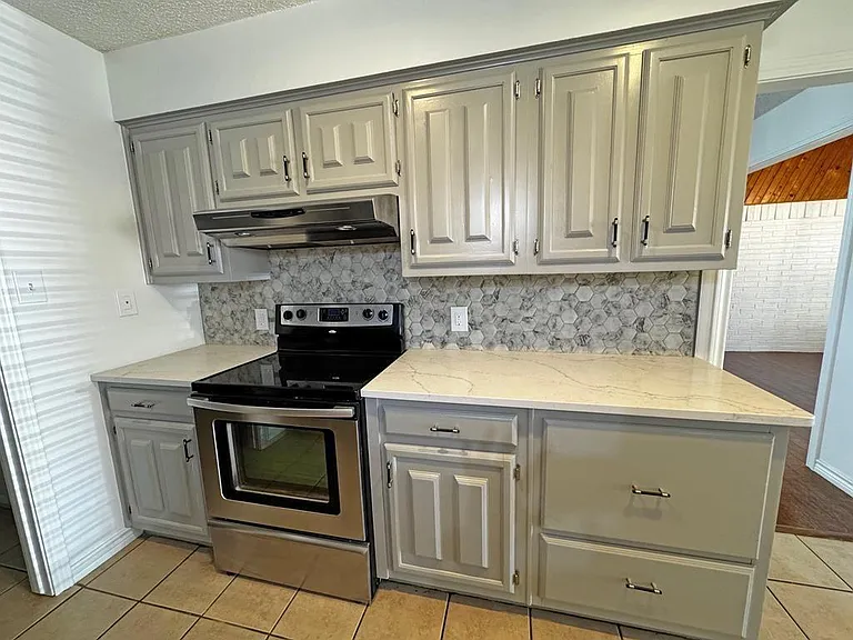4027 Angelina Dr — Photo 9