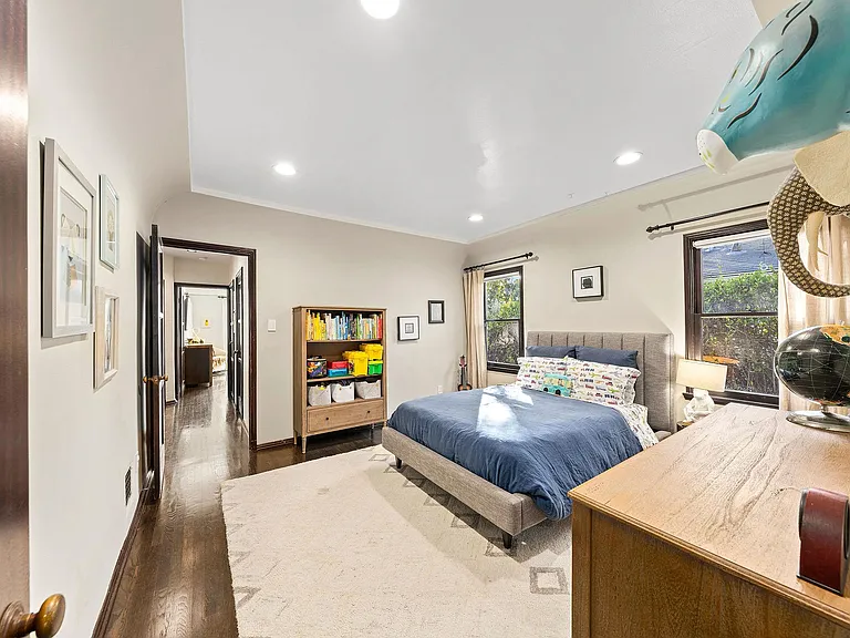 6160 San Vicente Blvd — Photo 15