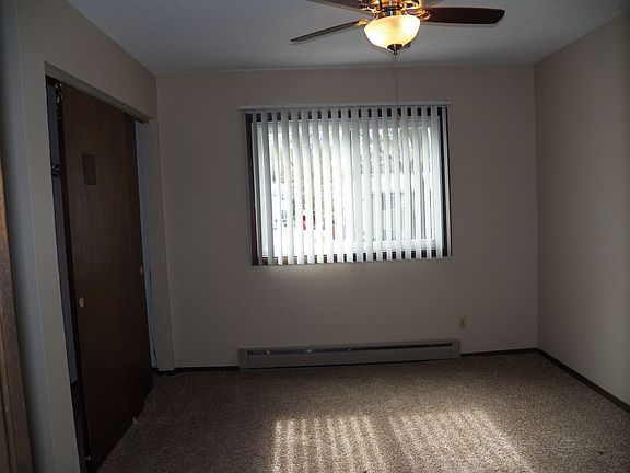 4th image of 1340 Meadowview Dr APT 5