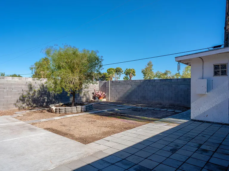 backyard & workshop