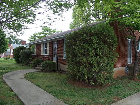 2nd image of 232 Preston Ave NE