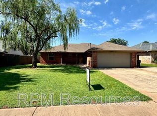 1420 NE 1st St, Moore, OK 73160