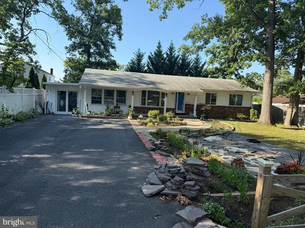 6472 4th St, Alexandria, VA 22312