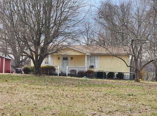 3801 Felts Rd, Cedar Hill, TN 37032
