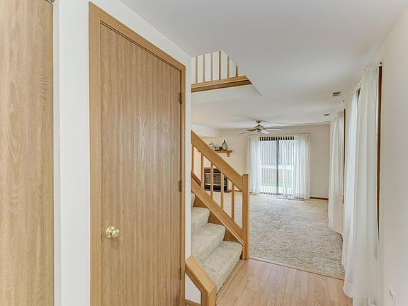 3rd image of 310 Cromwell Ct