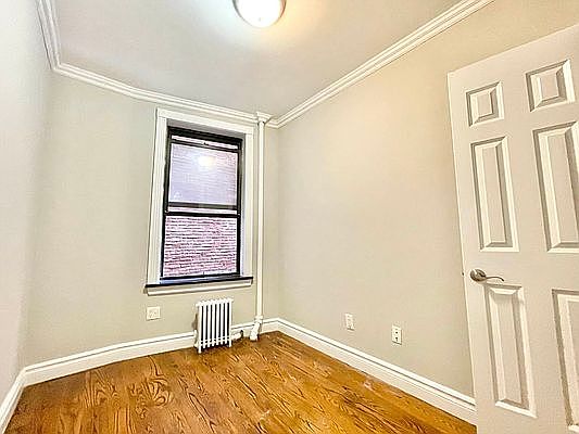 4th image of 233 E 35th St #1R