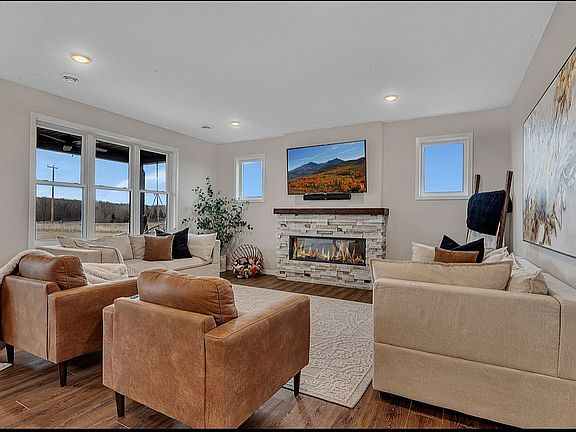 2nd image of 94 Meadow Ln
