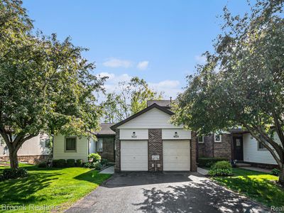 9029 E Bluewater Dr, Clarkston, MI, 48348