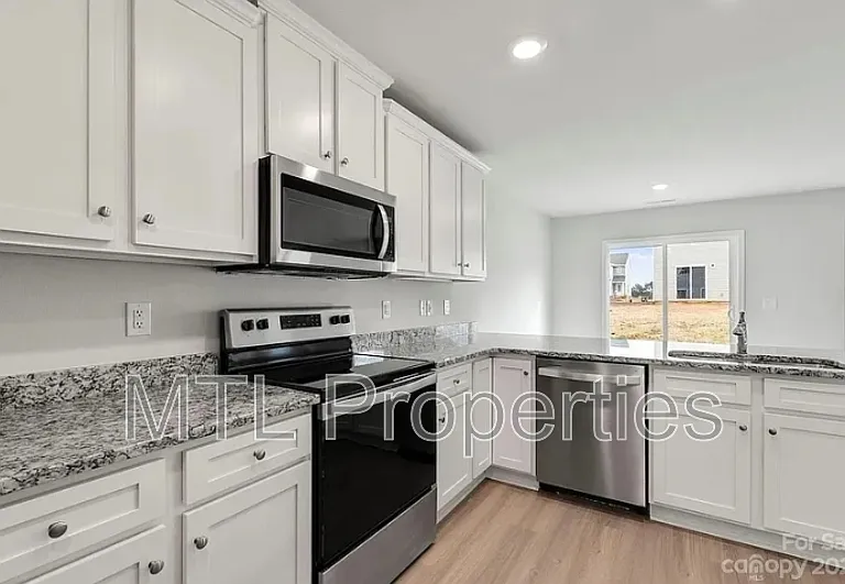 1629 Nia Rd — Photo 6