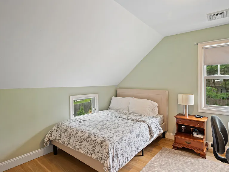 32 Floyd St — Photo 22