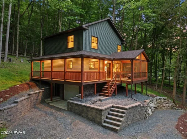 159 Lennon Rd, Greentown, PA 18426