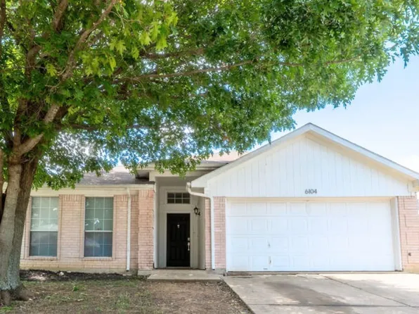 6104 Brookfall Dr, Arlington, TX 76018