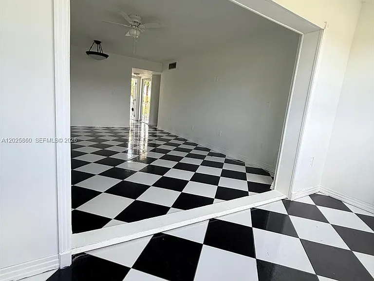 8595 Sunrise Lakes Blvd #307 — Photo 3