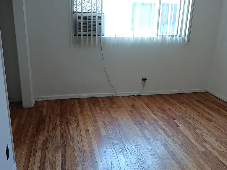 848 S Sherbourne Dr #6 — Photo 9