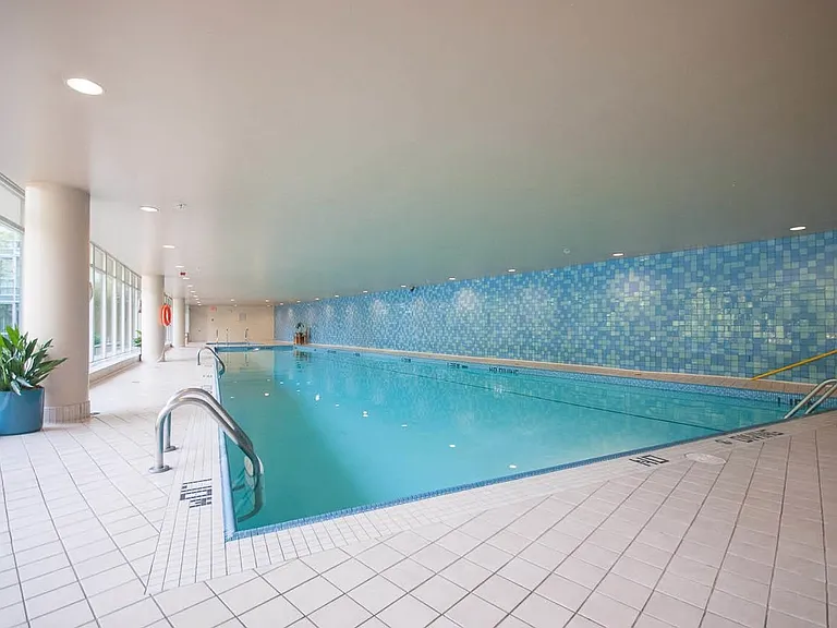 1033 Marinaside Cres #2M — Photo 32