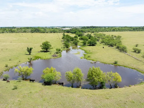 5661 Chadwick Hogan Rd, Chappell Hill, TX 77426