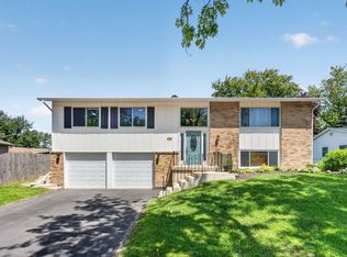 418 Charlestown Dr, Bolingbrook, IL 60440