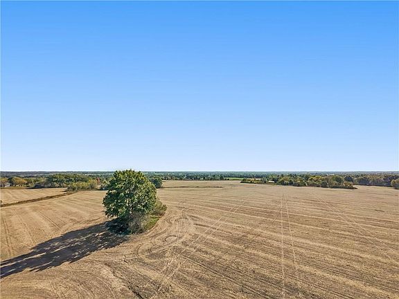 4th image of 385 SW 700th Rd