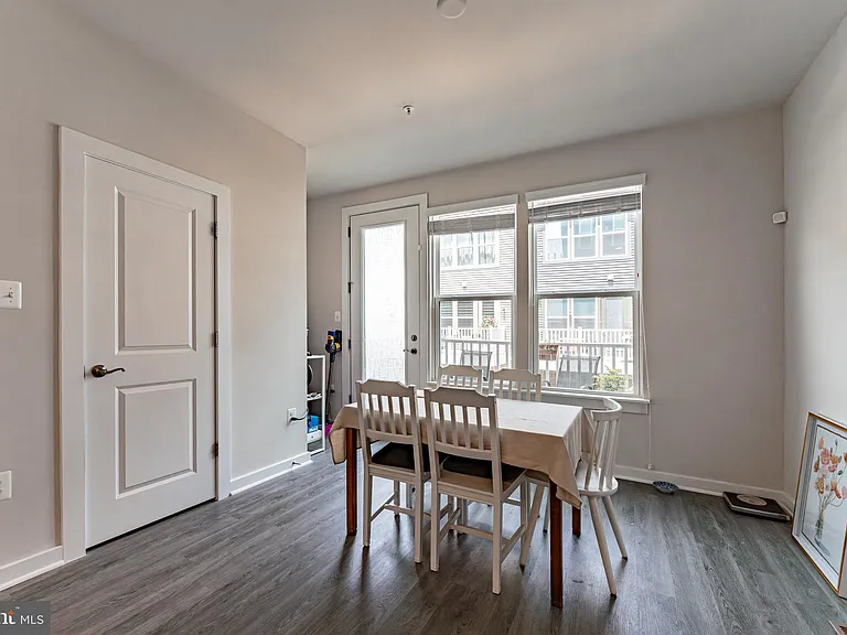 2503 Emerald Branch Dr — Photo 10