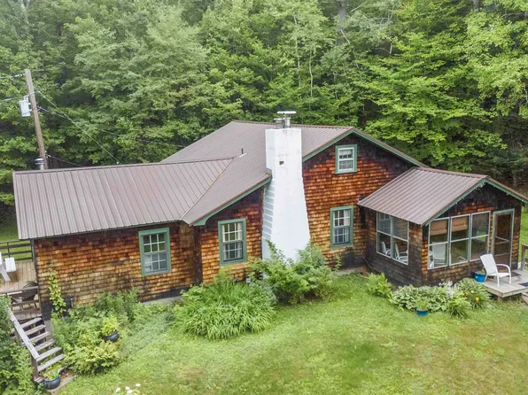 1966 Thompsonburg Road, Londonderry, VT 05155