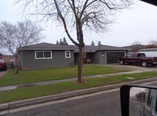 2726 N Hacienda Dr, Fresno, CA 93705