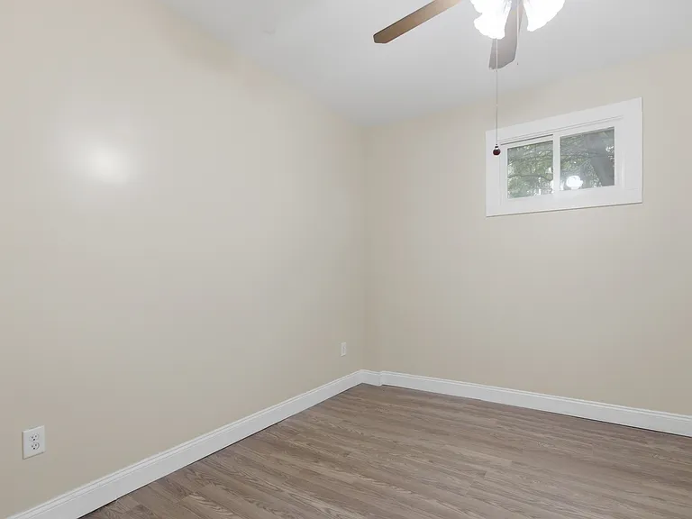 15 Drummond St #1 — Photo 8