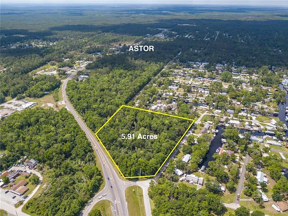 2nd image of Holiday Rd
