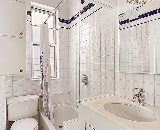 5th image of 327 W 11th St APT 5R